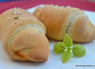 Cornuri cu umplutura de pizza