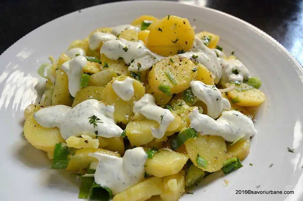 Salata de cartofi cu ceapa si iaurt Savori Urbane (3)