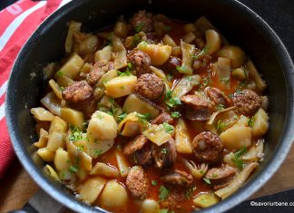 Mancare de fasole pastai cu carnati si cartofi Mancare de fasole pastai cu carnati si cartofi reteta de papricas savori urbane