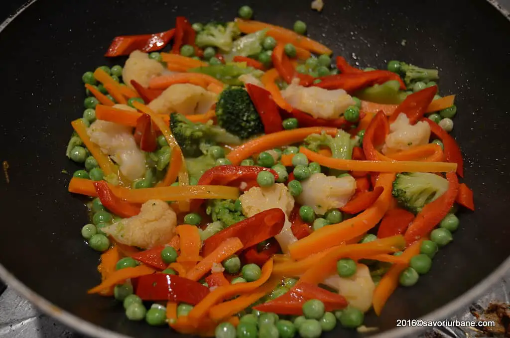 legume trase la tigaie wok