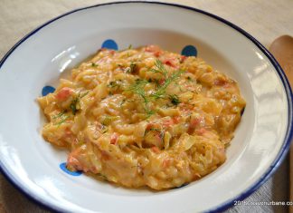 Mancare de dovlecei reteta video de tuspais (ciuspais) cu smantana si marar