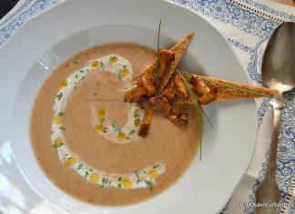 Supa crema de galbiori sau alte ciuperci Supa crema de galbiori sau alte ciuperci Savori Urbane