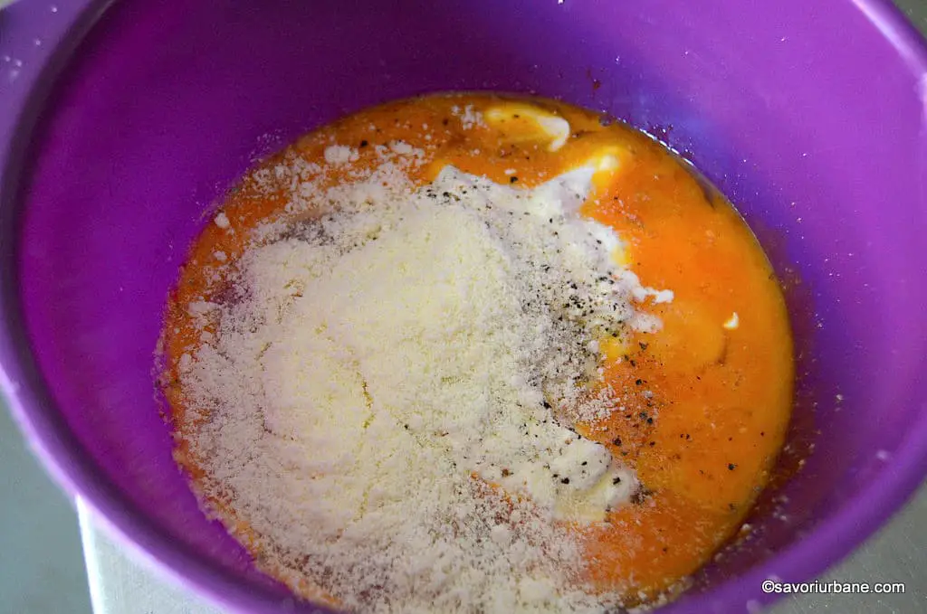 mix de oua cu smantana si cascaval pentru quiche tarte sarate