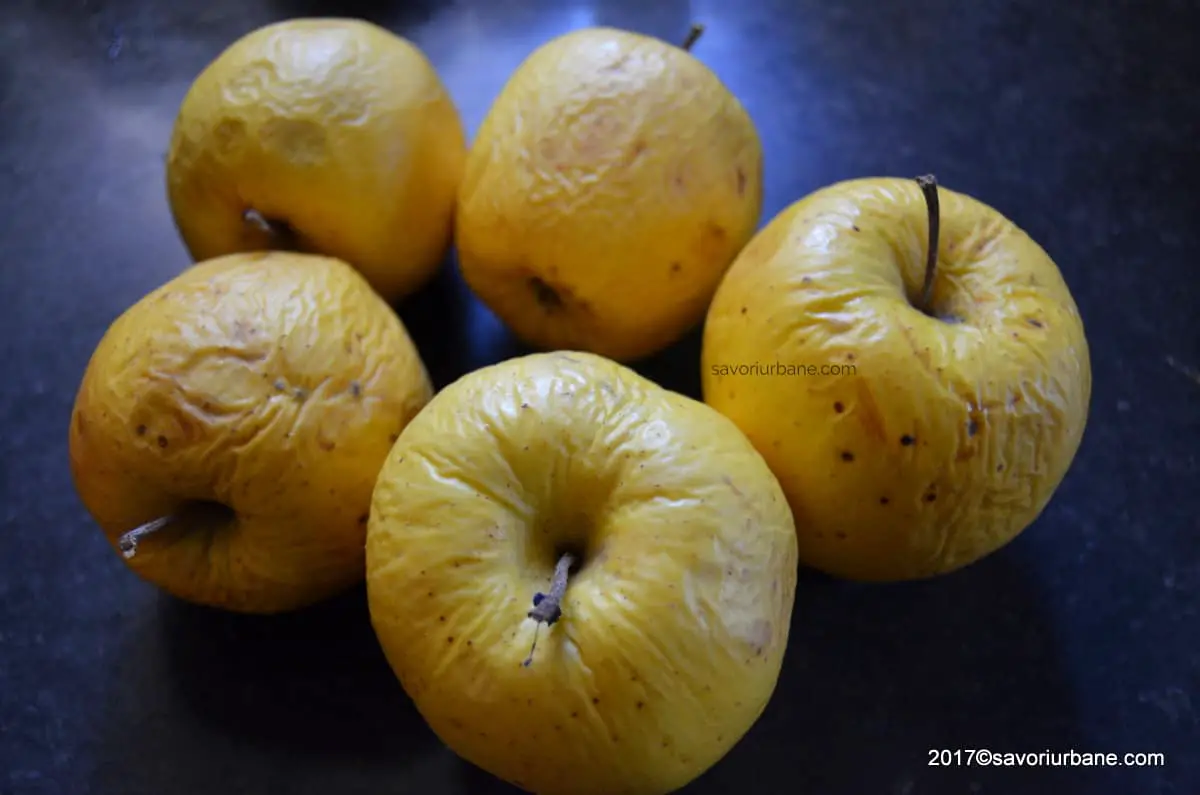 mere galbene Golden pentru prajitura turnata cu mere