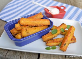 Mamaliga prajita – sticksuri aromate cu branza Mamaliga prajita - sticksuri aromate