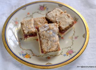 Prajitura Figaro cu bezea, nuca si gem prajitura cu gem si bezea cu nuca Figaro reteta veche