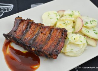 Coaste de porc marinate – la cuptor sau gratar cu sos BBQ Coaste de porc marinate - la cuptor sau gratar BBQ savori urbane