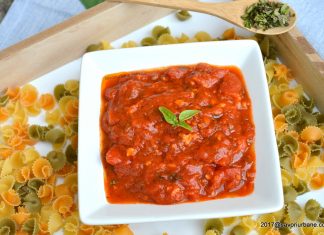 Sos marinara cu rosii si usturoi – sos de rosii pentru paste Sos marinara cu rosii si usturoi