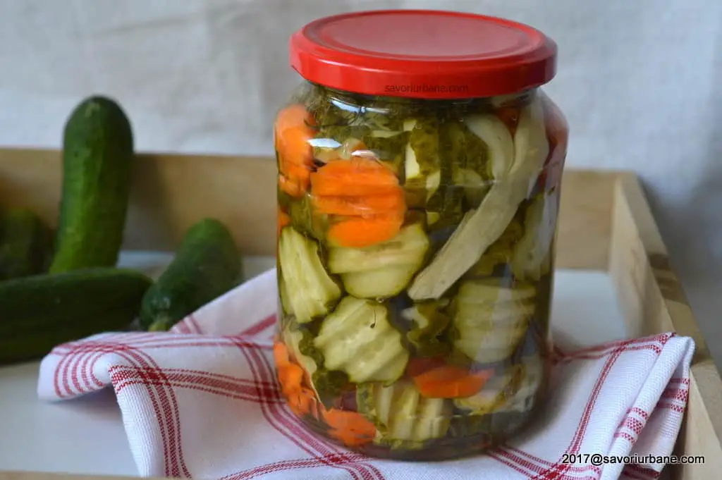 Pickles - castraveti feliati la borcan Savori Urbane