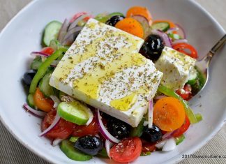 Salata greceasca reteta traditionala Salata greceasca reteta traditionala savori urbane