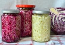 Varza murata tocata la borcan pentru iarna – salata de varza acra rapidă Varza murata la borcan pentru iarna Savori Urbane