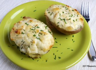 Cartofi umpluti cu branza si smantana la cuptor Cartofi umpluti cu branza si smantana la cuptor reteta savori urbane