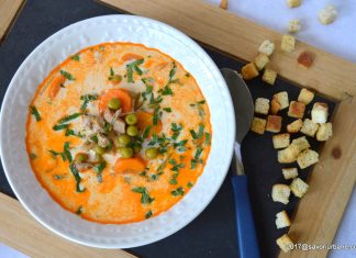 Ciorba de pui ardeleneasca cu smantana – csirkeraguleves sau supa ragu Ciorba de pui ardeleneasca cu smantana reteta savori urbane