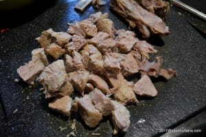 carne fiarta de porc cu os coaste din ciorba sau bors (2)