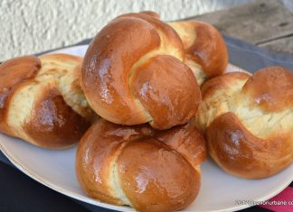 Colacei pufosi de post pentru pomana, parastas (japoneze) Colacei pufosi de post pentru pomana, parastas japoneze reteta savori urbane