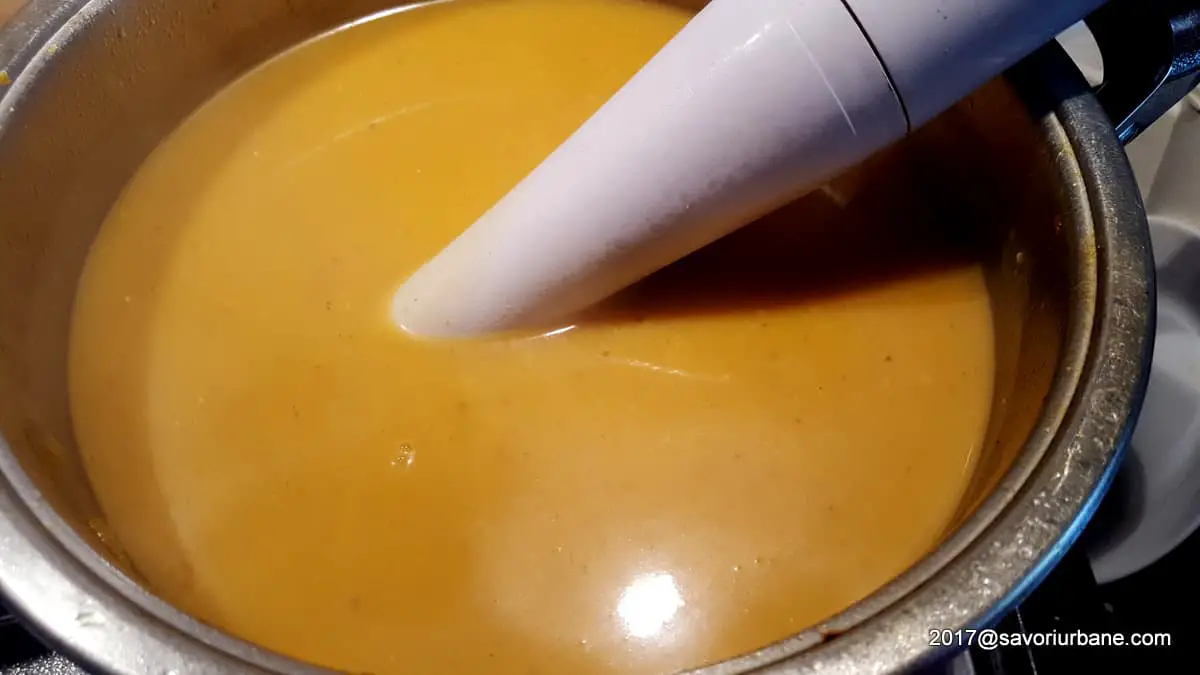 cum se blendeaza paseaza supa crema de dovleac