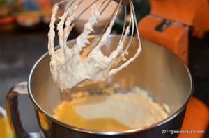 cum se mixeaza crema de unt cu portocale sau lamie (2)