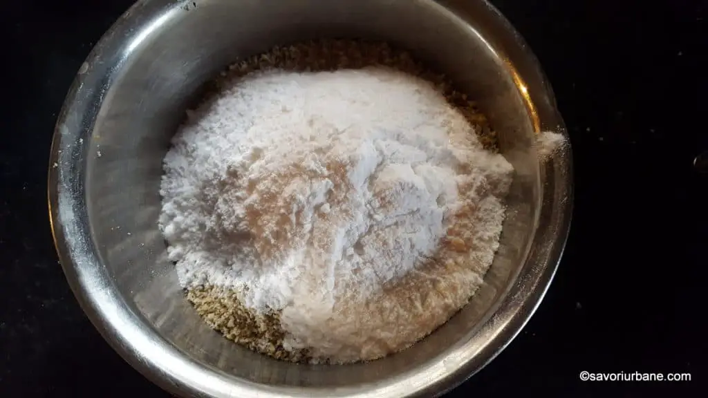 preparare reteta pricomigdale cu nuca migdale albus de ou (3)
