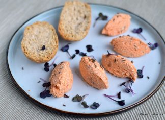 Crema de branza cu paprika si chimen reteta ungureasca de körözött Crema de branza cu paprika reteta ungureasca de körözött savori urbane