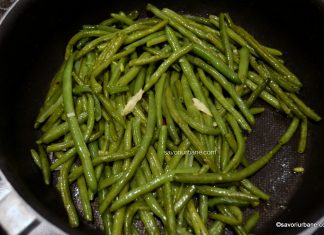 Pastai cu usturoi reteta de fasole verde sotata la tigaie Pastai cu usturoi reteta de fasole verde sotata la tigaie savori urbane
