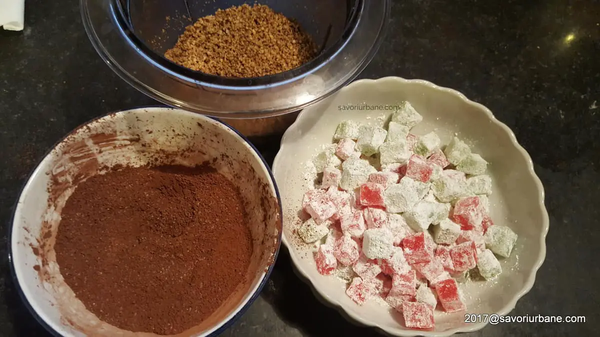 cum se face umplutura de nuca rahat si cacao pentru cozonaci