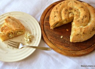 Placinta taraneasca la tava cu telemea si marar Placinta taraneasca la tava cu telemea si marar savori urbane