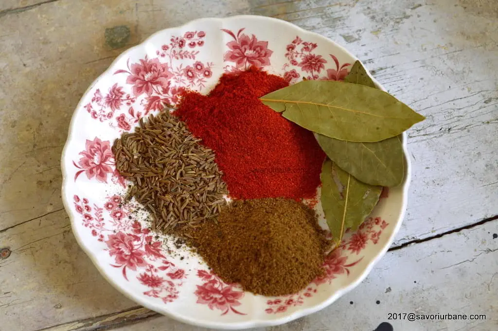 ce condimente se pun la gulas unguresc traditional chimen paprika