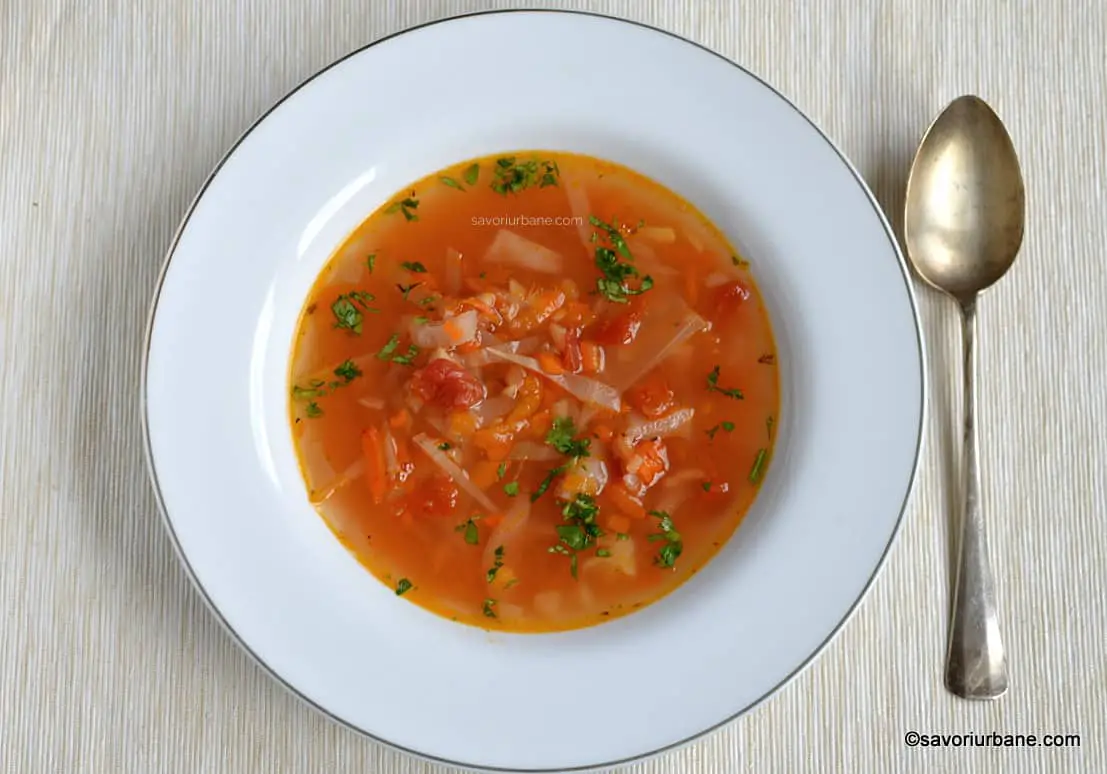 REȚETA SUPREMĂ DE SLĂBIT: celebra dietă cu supă de varză