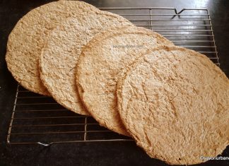 Foi de bezea cu nuca pentru torturi si prajituri Foi de bezea cu nuca pentru torturi si prajituri reteta savori urbane