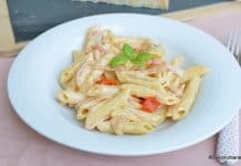 Paste cu sunca si sos cremos de smantana Paste cu sunca si sos cremos de smantana reteta savori urbane