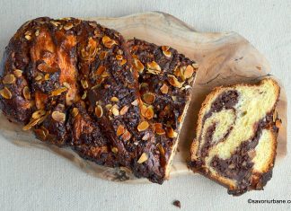Cozonac cu ciocolata si nuca – despicat si impletit – babka (treccia russa) Cozonac cu ciocolata si nuca - despicat si impletit (treccia) reteta savori urbane