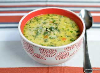 Ciorbita de urzici a la grec reteta de ciorba dreasa cu ou si smantana Ciorbita de urzici a la grec dreasa cu ou si smantana reteta savori urbane