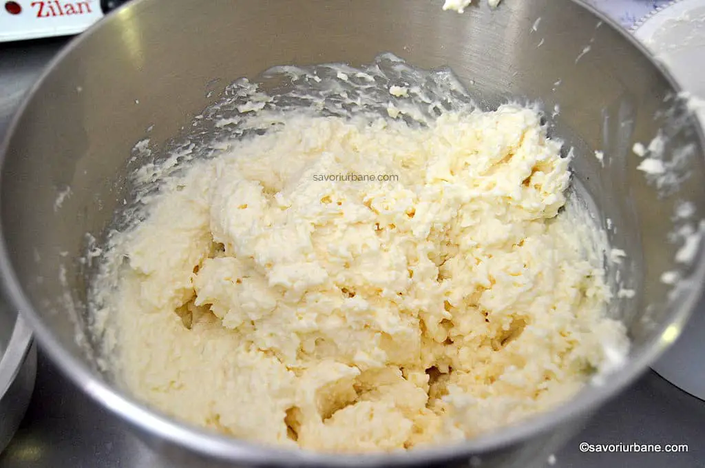 crema de cocos cu mascarpone pentru prajitura raffaello