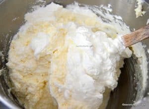 crema de cocos cu mascarpone si frisca (2)