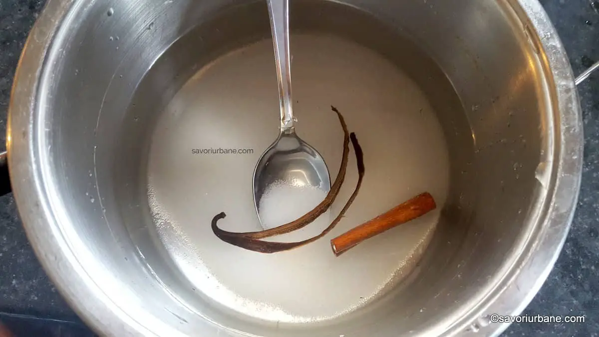 cum se face sirop pentru compot de cirese cu vanilie si scortisoara (1)
