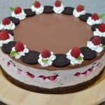 Cheesecake Oreo cu zmeură și ciocolată, fără coacere – Tort Hanna
