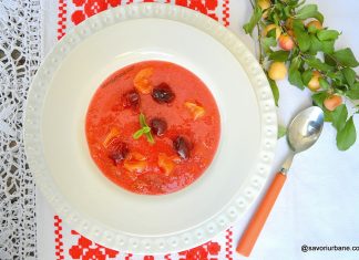 Chisăliță cu vișine, prune, corcodușe – rețeta cu mălai Chisăliță cu vișine prune corcodușe rețeta cu mălai savori urbane