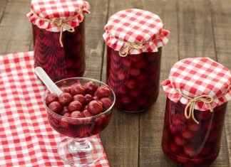 Compot de vișine rețeta de la bunica fără conservanți Compot de vișine rețeta de la bunica fără conservanți savori urbane