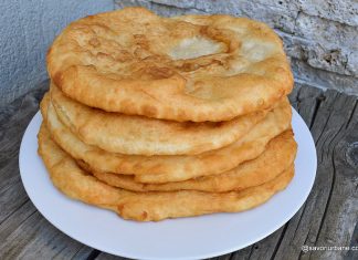 Langoși ungurești rețeta tradițională pas cu pas + VIDEO Langosi unguresti reteta simpla pas cu pas Savori Urbane