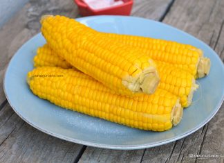 Cum se face porumb fiert sau cum se fierbe corect porumbul? Rețeta VIDEO Cum se face porumbul fiert Savori Urbane