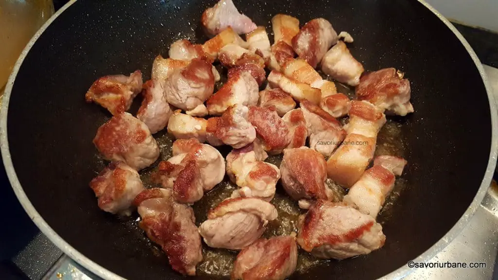 cum se rumeneste carnea de porc la tigaie pentru mancare de fasole (2)