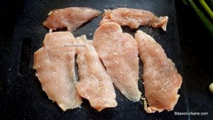 cum se taie carnea de pui pentru escalop (1)