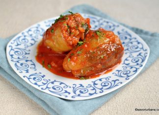 Ardei umpluți de post în sos de roșii rețeta simplă Ardei umpluți de post în sos de roșii reteta savori urbane