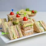 Mini sandvișuri pentru petrecerile copiilor sau de pus la pachețel