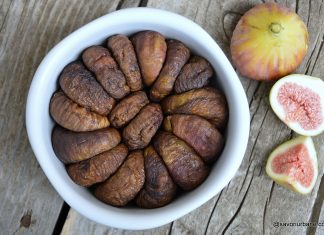 Smochine deshidratate de casă fără zahăr sau conservant Smochine deshidratate de casa fara zahar sau conservant Savori Urbane