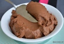 Cremă de ciocolată cu mascarpone pentru tort, prăjitură, fursecuri, macarons Cremă de ciocolată cu mascarpone pentru tort, prăjitură, fursecuri, macarons savori urbane