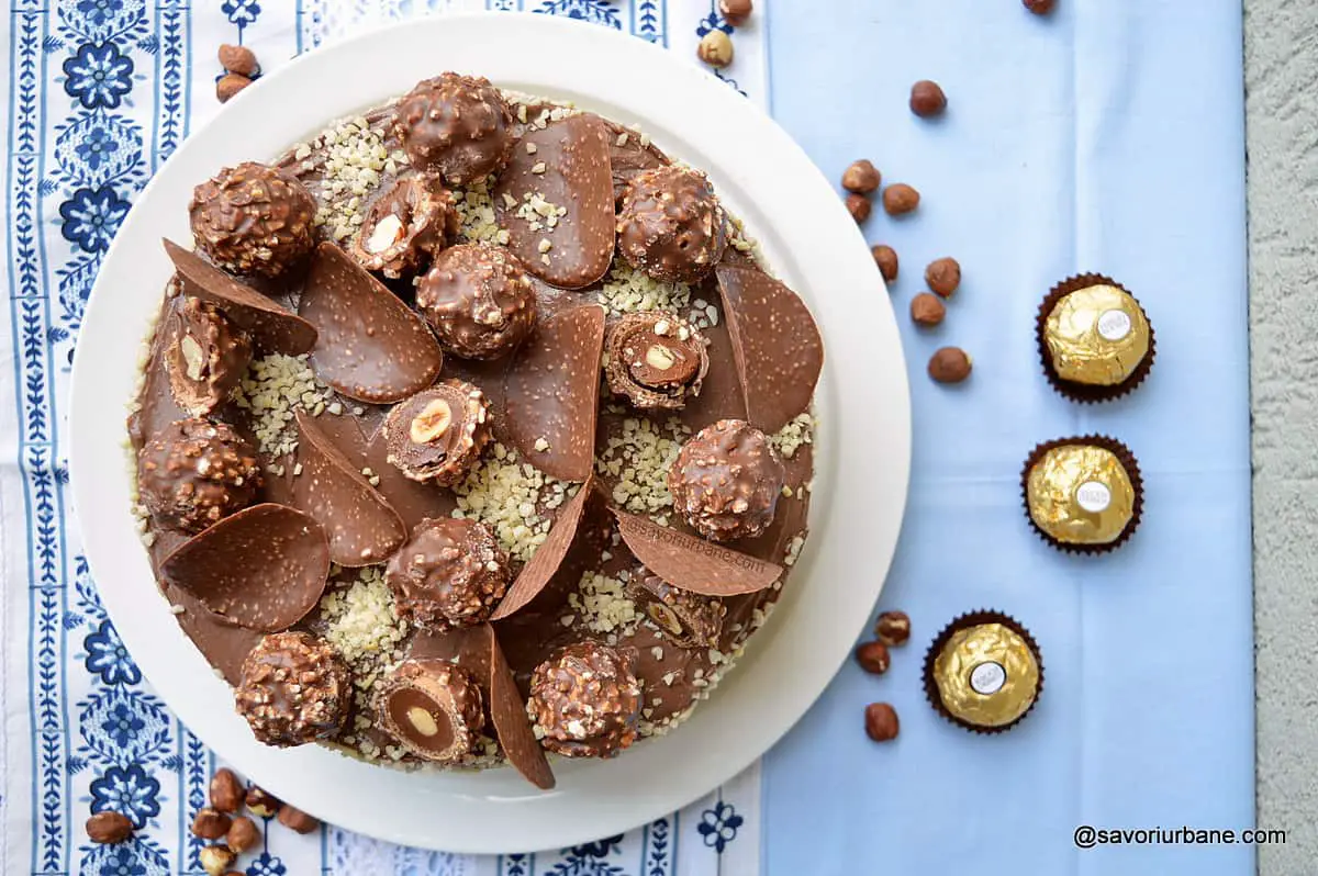 Tort Ferrero Rocher cu ciocolată și alune rețeta pas cu pas savori urbane