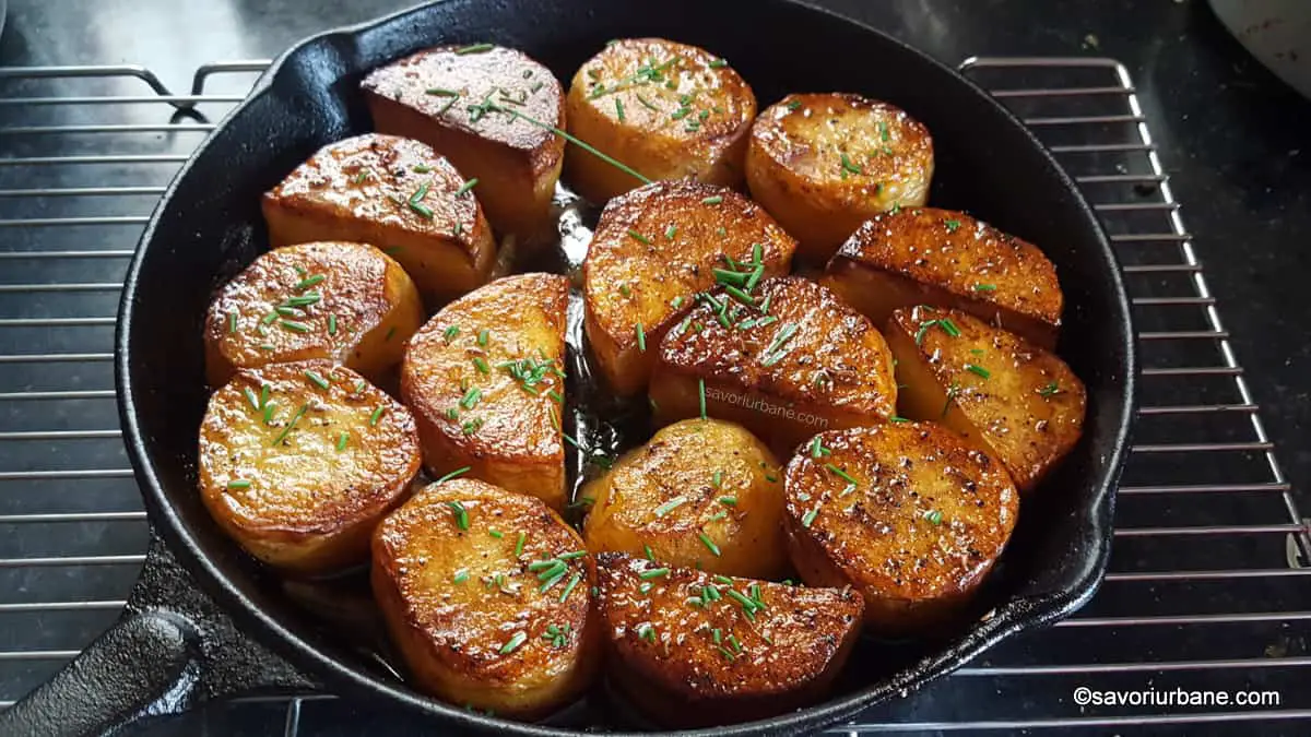 cei mai buni cartofi fondanti la tigaie de fonta reteta de fondant potatoes