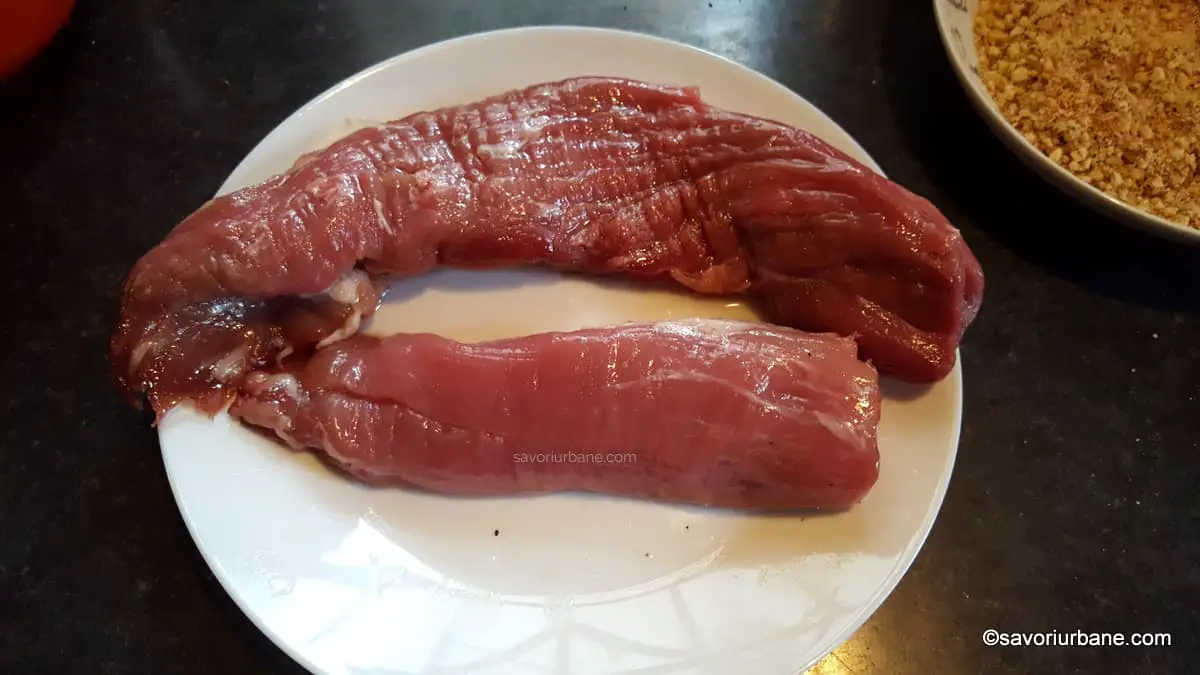 muschiuleti de porc pregatiti pentru prajire