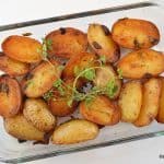 Cartofi cu ierburi aromatice și usturoi - la cuptor sau la tigaie reteta savori urbane